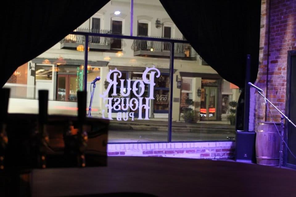 Eagle'S Landing Loft-Downtown Above Bull & Barrel Lejlighed Statesboro Eksteriør billede