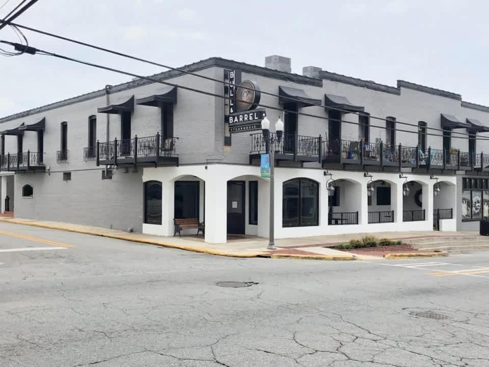 Eagle'S Landing Loft-Downtown Above Bull & Barrel Lejlighed Statesboro Eksteriør billede